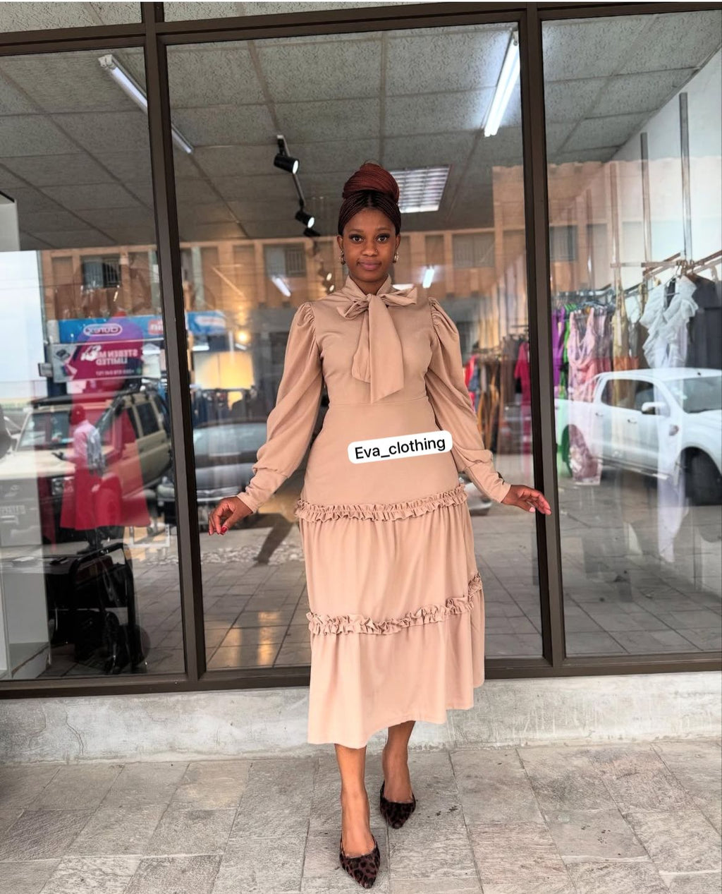 Ribbon Design Round Neck Puff Shoulder Pleat Midi Dress